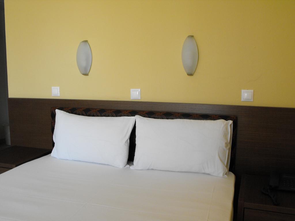 Grand Platon Hotel Олимпиаки-Акти Номер фото
